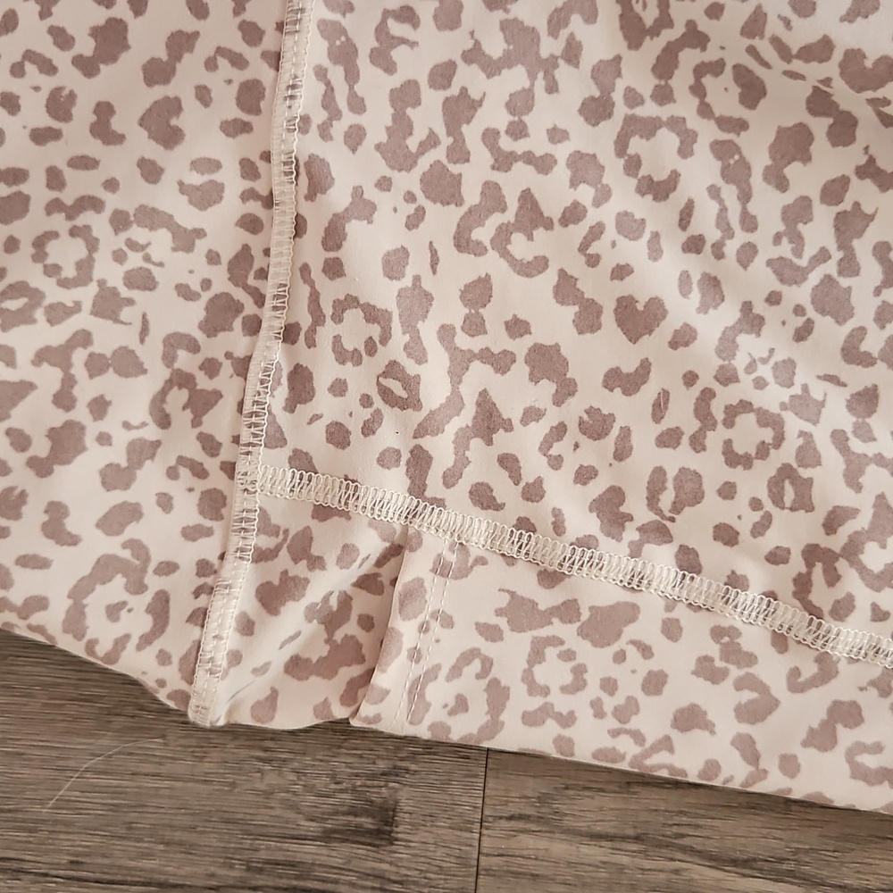 Evolution and Creation Beige and Brown Activewear Set - Picture 6 of 7